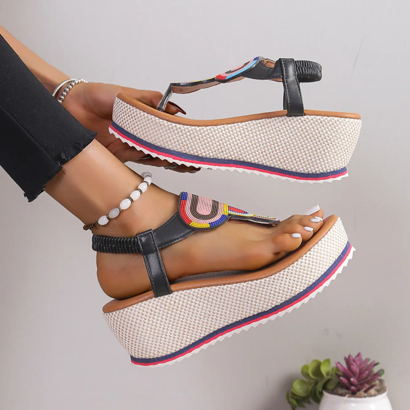 sandales compensées noires femme